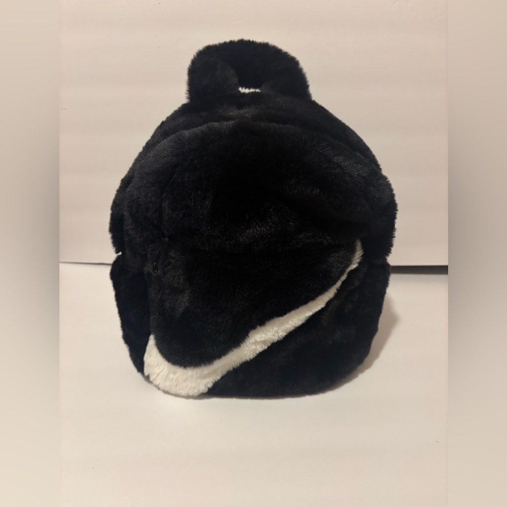 Nike Women Sportswear Futura
365 Faux Fur Mini Black Backpack